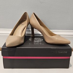 Vince Camuto pointed toe kitten heels, 5.5